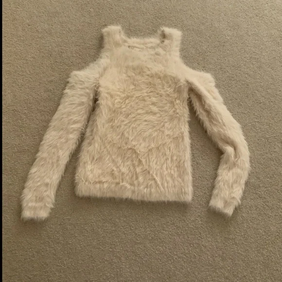 Hollister Fluffy Sweater - Picture 1 of 1